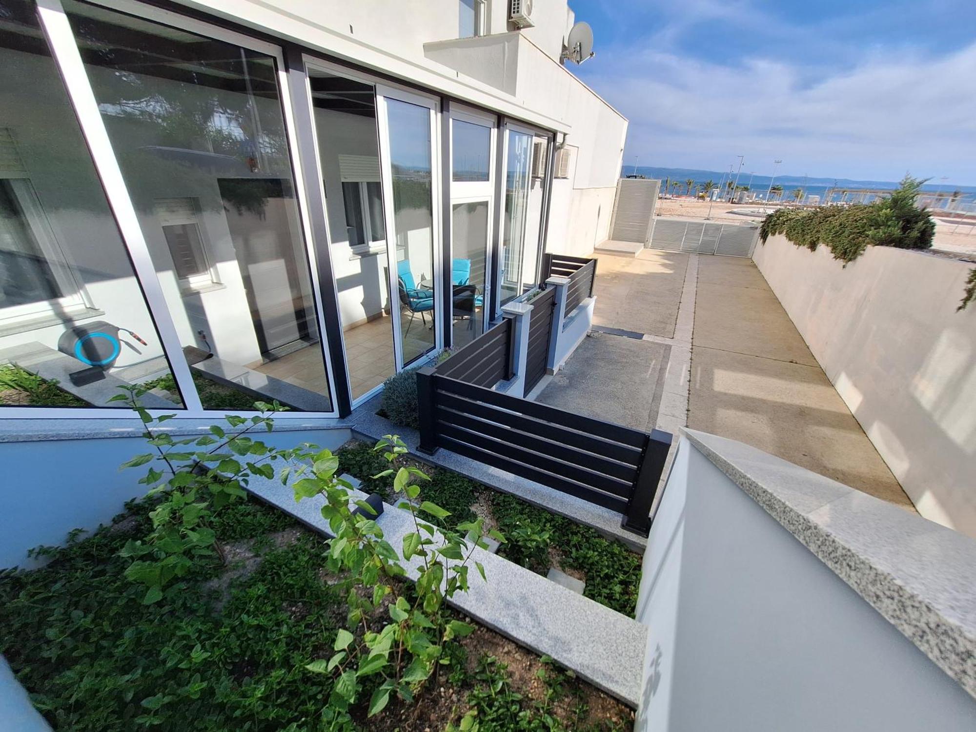 Znjan 50m ----seasun&relax---- Location Apartment